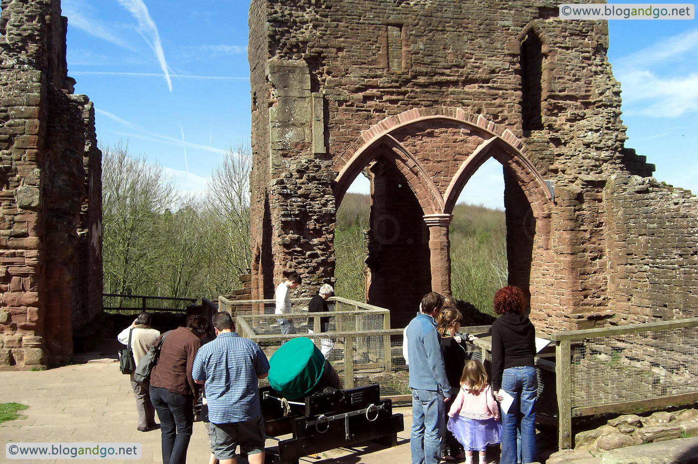 Goodrich - Goodrich Castle and Roaring Meg